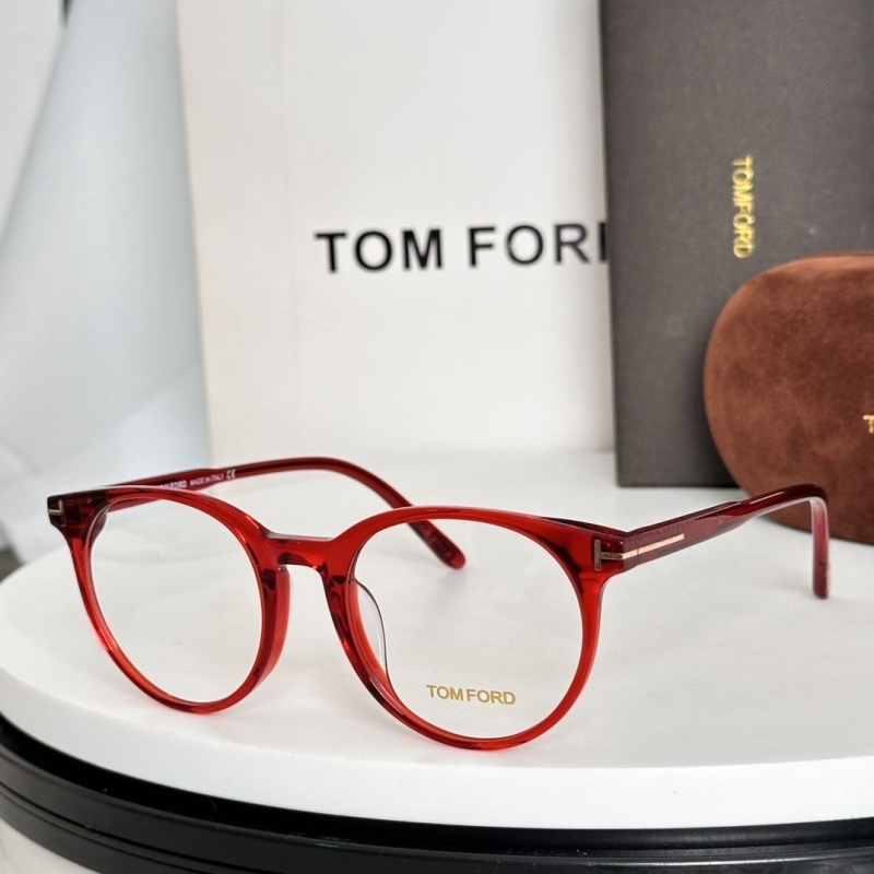 TOM FORD